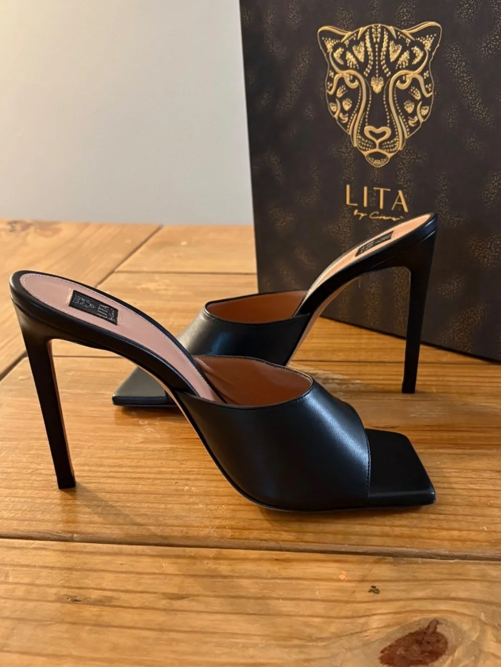 Lots by Ciara, heeled solid square toe slide